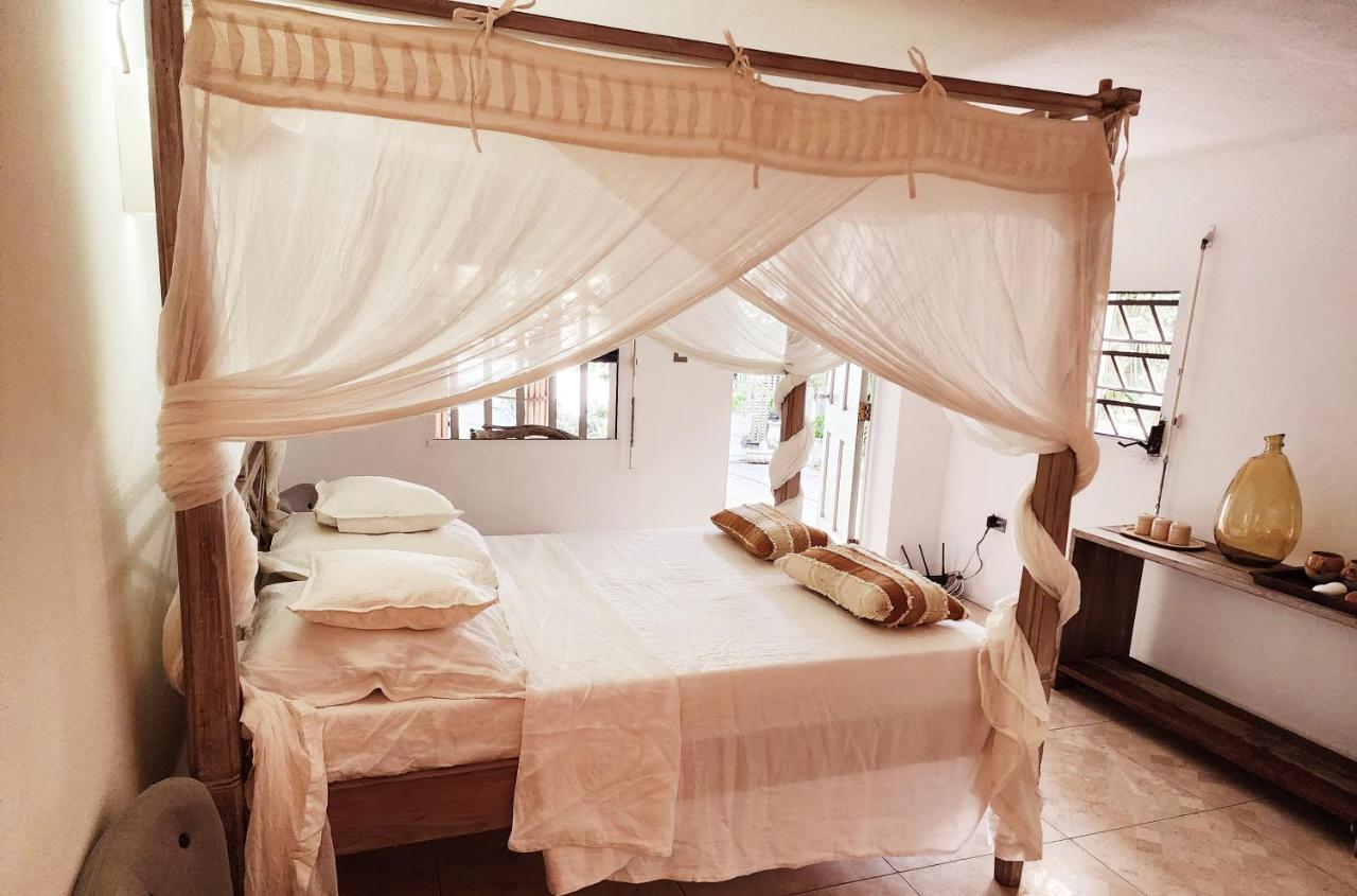 Perle Stone Studio- Bed And Breakfast ซิมป์สันเบย์ ภายนอก รูปภาพ
